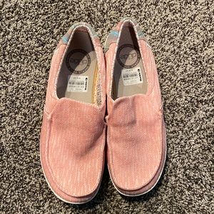 Coral colored hey dudes!